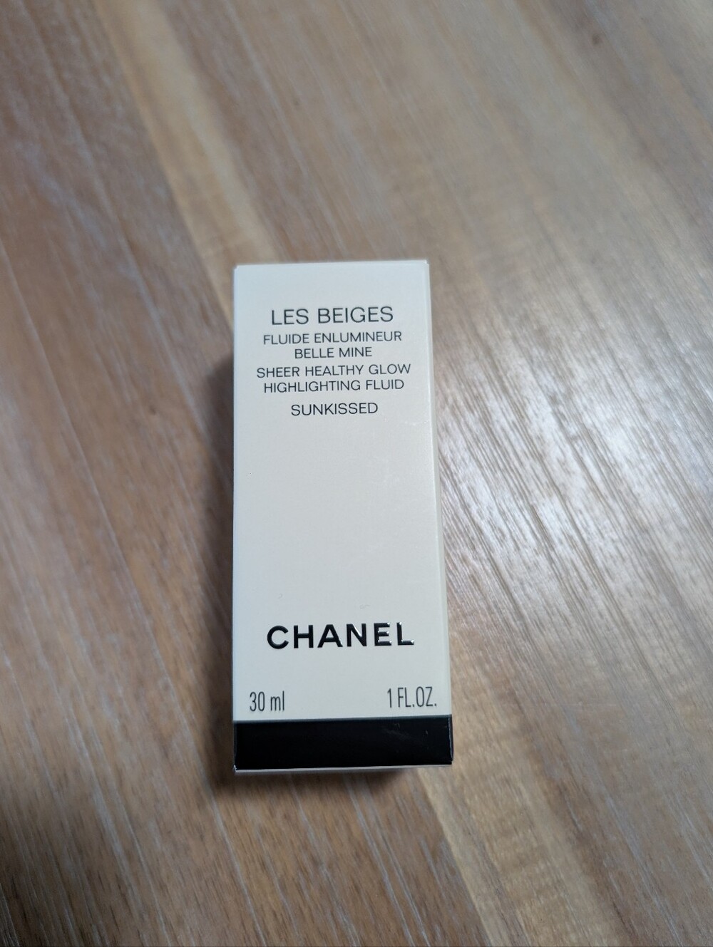 Chanel Les Beiges Sheer Healthy Glow Highlighting Fluid